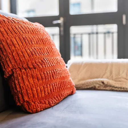 Апартаменты Julie's 2 Bed Wilson St Бристоль
