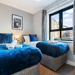 Julie's 2 Bed Wilson St شقة *