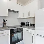 Julie's 2 Bed Wilson St شقة بريستول