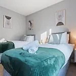 Julie's 2 Bed Wilson St شقة *