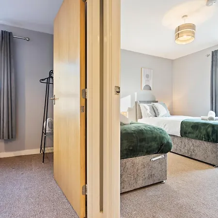 2Br Contractor Stay - Wifi Sleeps 5 * Bristol