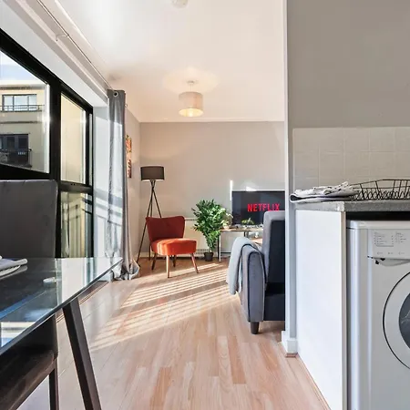 2Br Contractor Stay - Wifi Sleeps 5 Bristol