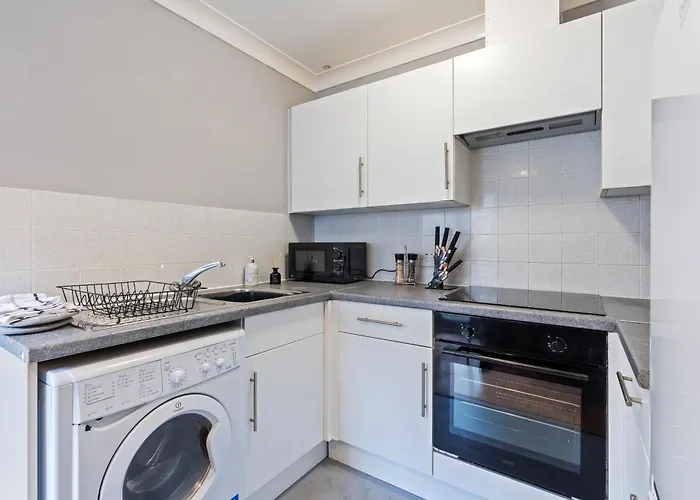 Julie's 2 Bed Wilson St Daire Bristol