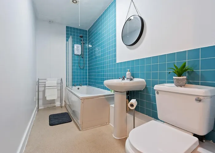 Julie's 2 Bed Wilson St Lejlighed