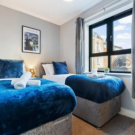 2br Contractor - Wifi Sleeps 5 Apartment *